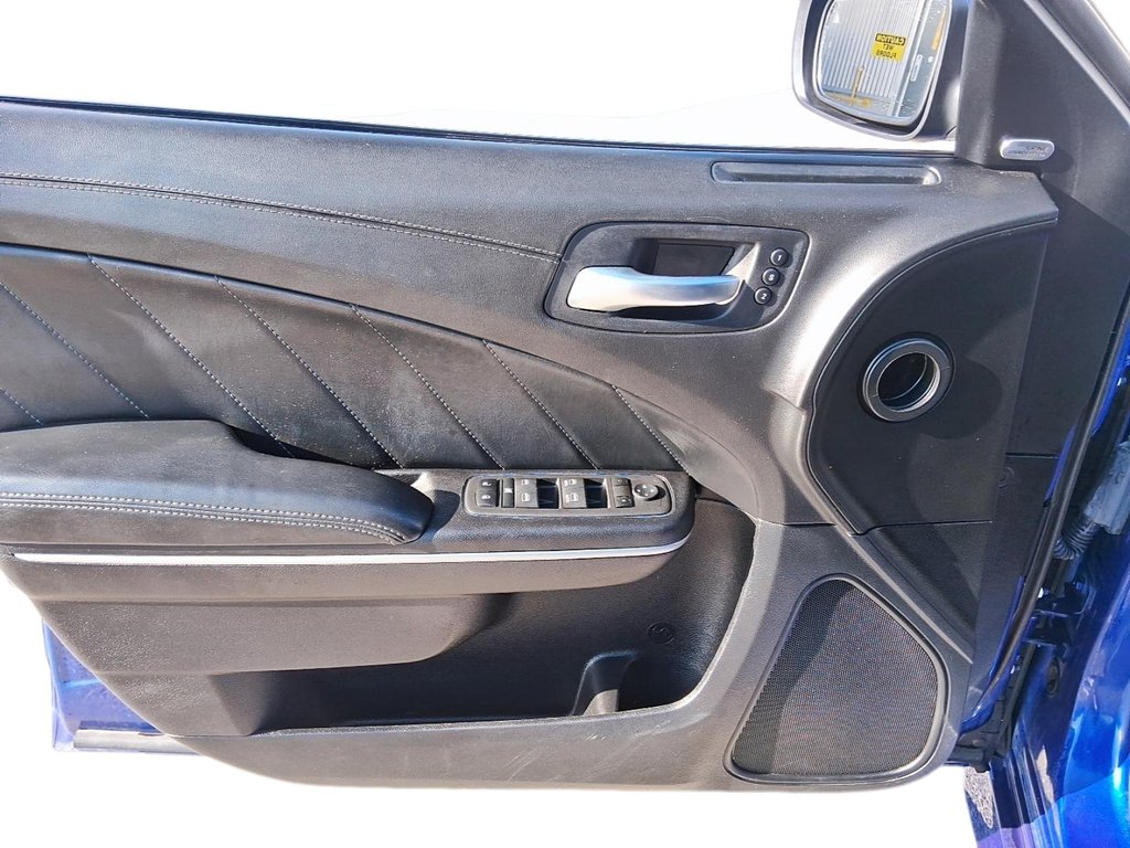 2022 Dodge Charger GT AWD in Stratford, Ontario - 13 - w1024h768px