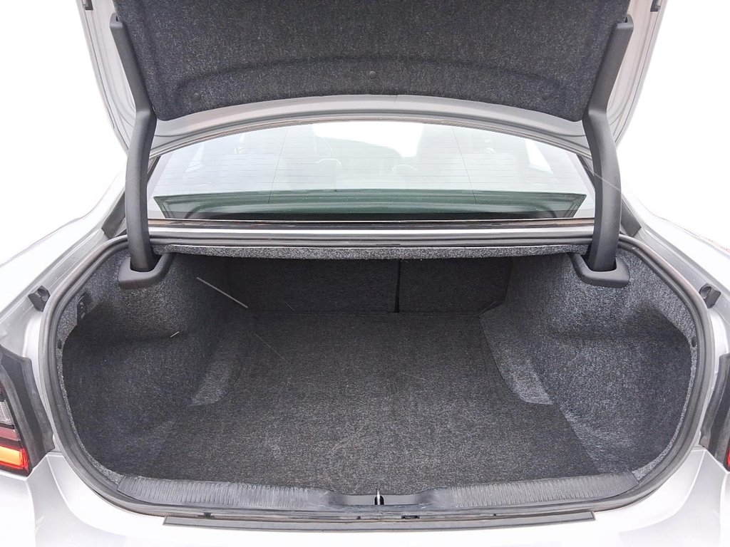 2023 Dodge Charger SXT AWD in Stratford, Ontario - 6 - w1024h768px