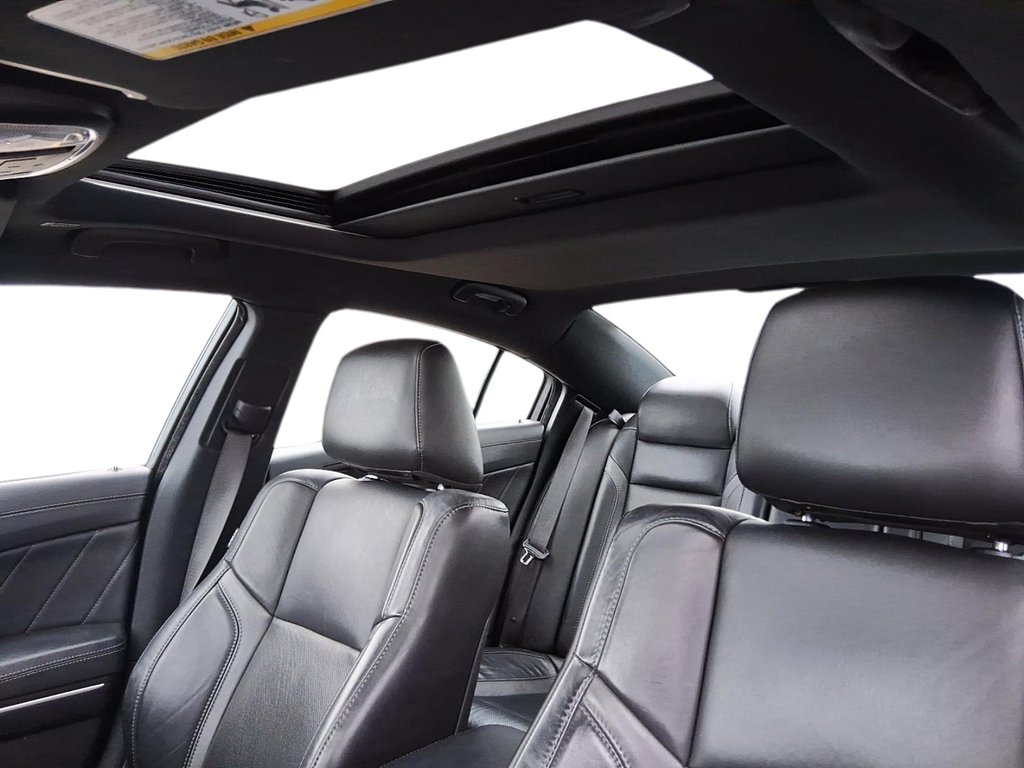 2023 Dodge Charger SXT AWD in Stratford, Ontario - 17 - w1024h768px