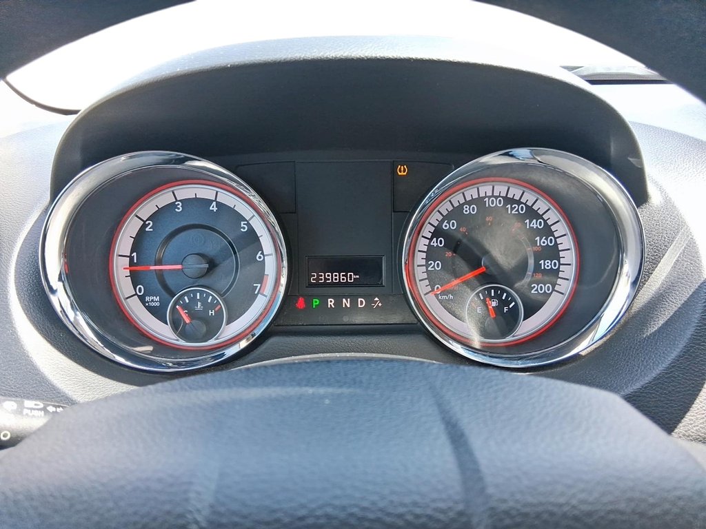 2012 Dodge Grand Caravan Crew in Stratford, Ontario - 15 - w1024h768px