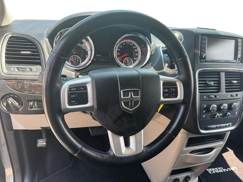 2013 Dodge Grand Caravan Crew in Stratford, Ontario - 11 - w1024h768px