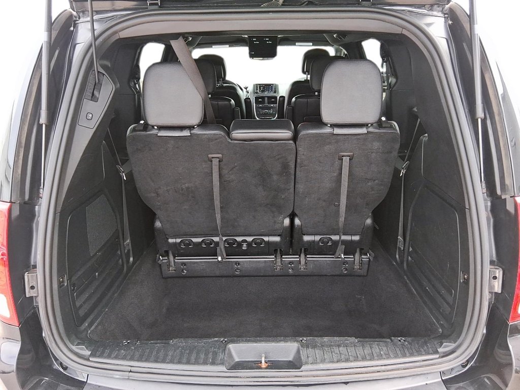 2015 Dodge Grand Caravan R/T in Stratford, Ontario - 6 - w1024h768px