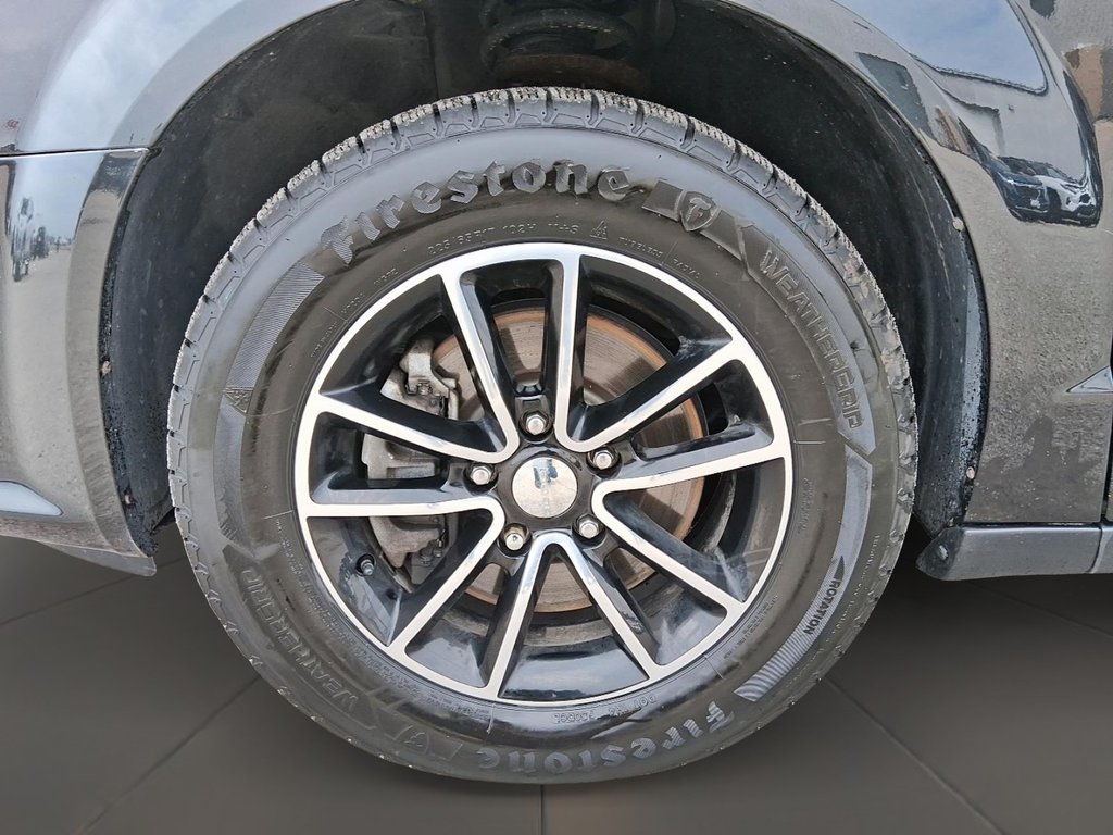 2015 Dodge Grand Caravan R/T in Stratford, Ontario - 7 - w1024h768px
