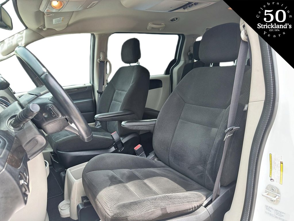 2016  Grand Caravan SE / SXT in Stratford, Ontario - 6 - w1024h768px