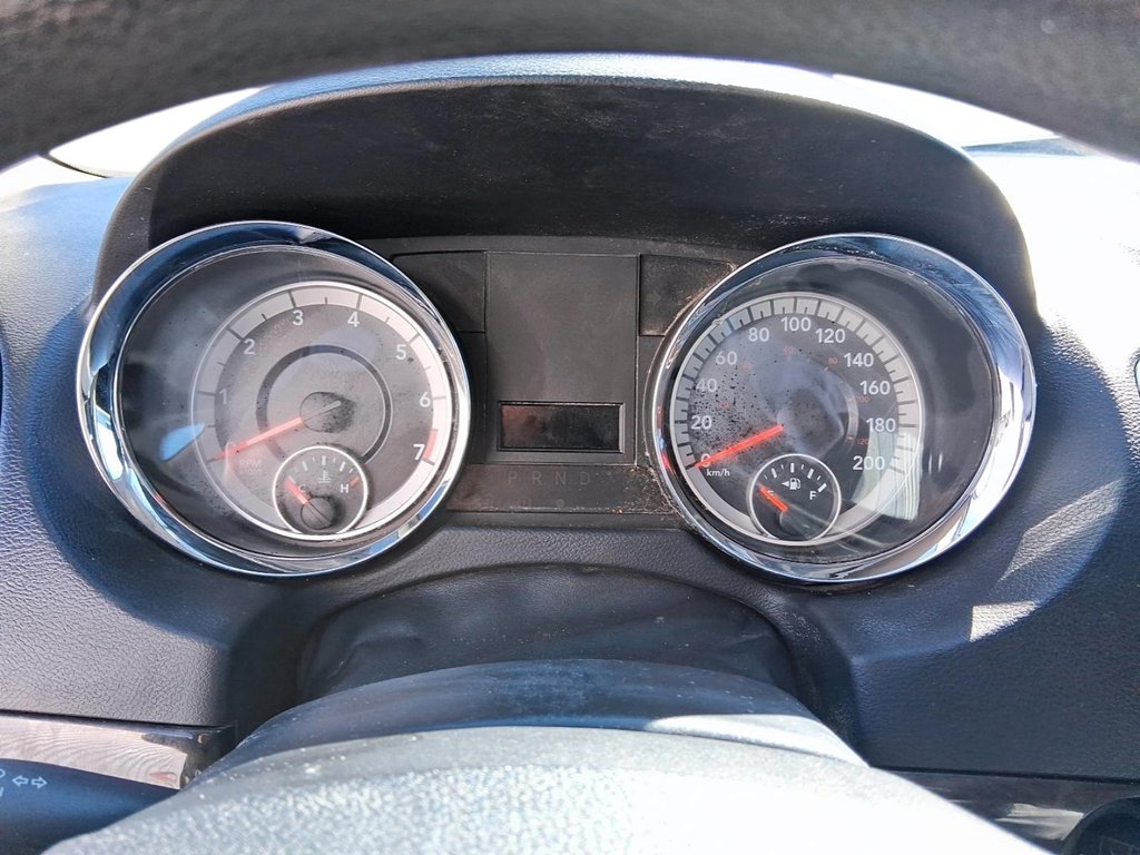 2016 Dodge Grand Caravan SE / SXT in Stratford, Ontario - 13 - w1024h768px