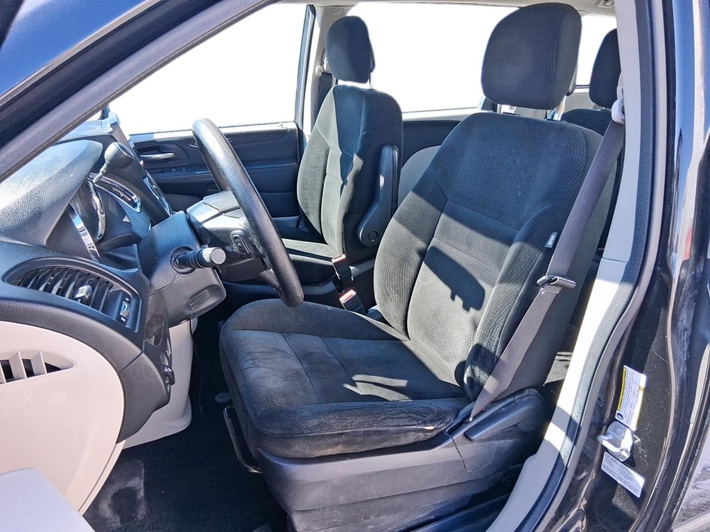 2016 Dodge Grand Caravan SE / SXT in Stratford, Ontario - 8 - w1024h768px