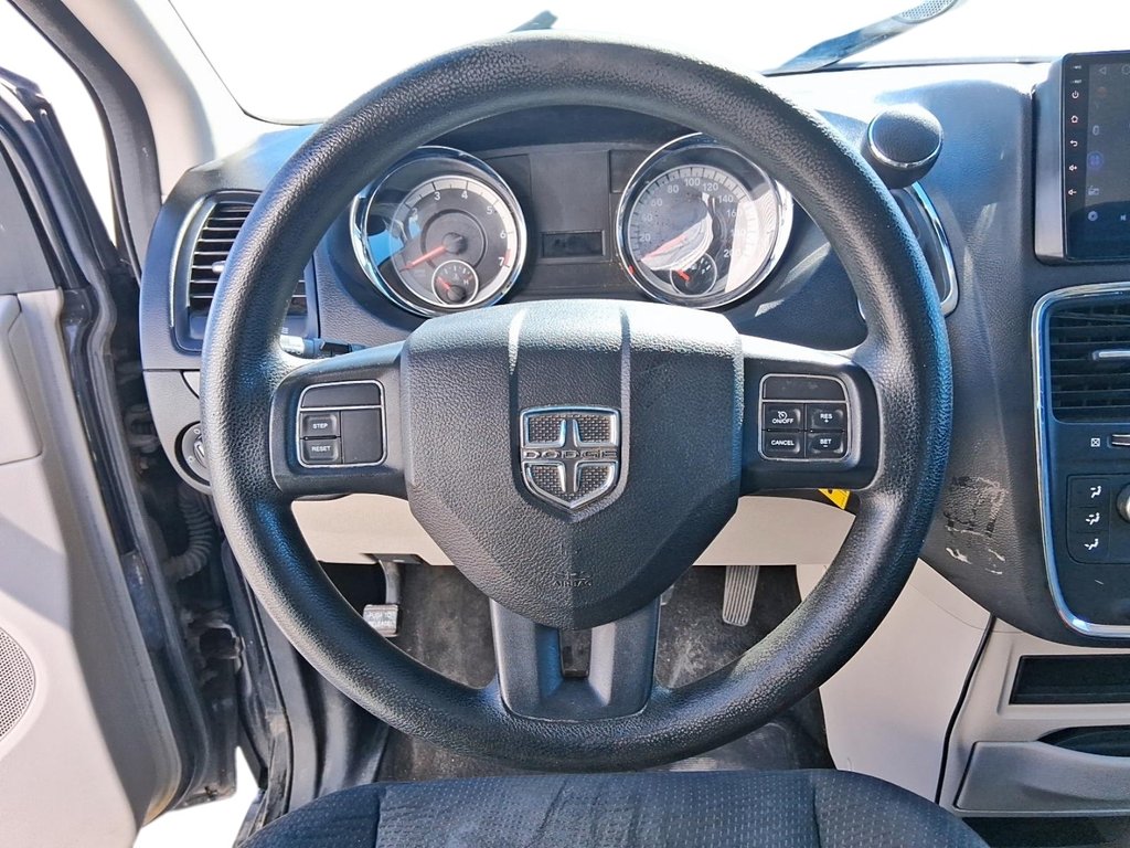 2016 Dodge Grand Caravan SE / SXT in Stratford, Ontario - 12 - w1024h768px