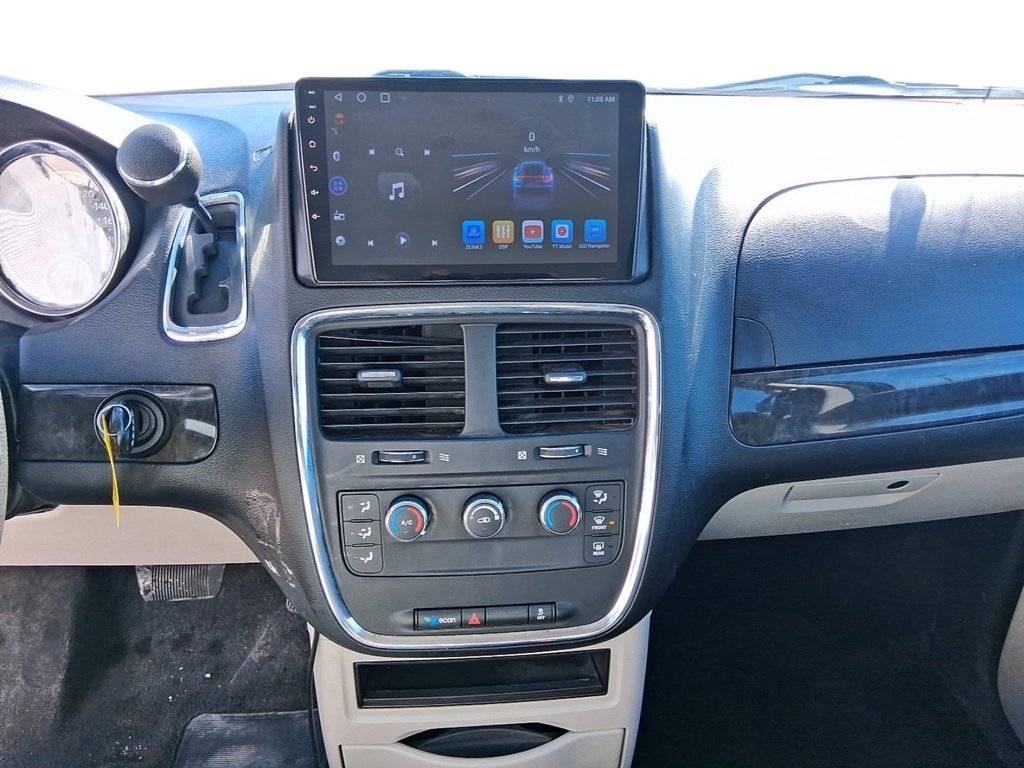 2016 Dodge Grand Caravan SE / SXT in Stratford, Ontario - 14 - w1024h768px