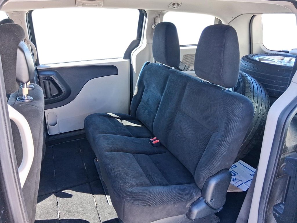 2016 Dodge Grand Caravan SE / SXT in Stratford, Ontario - 9 - w1024h768px