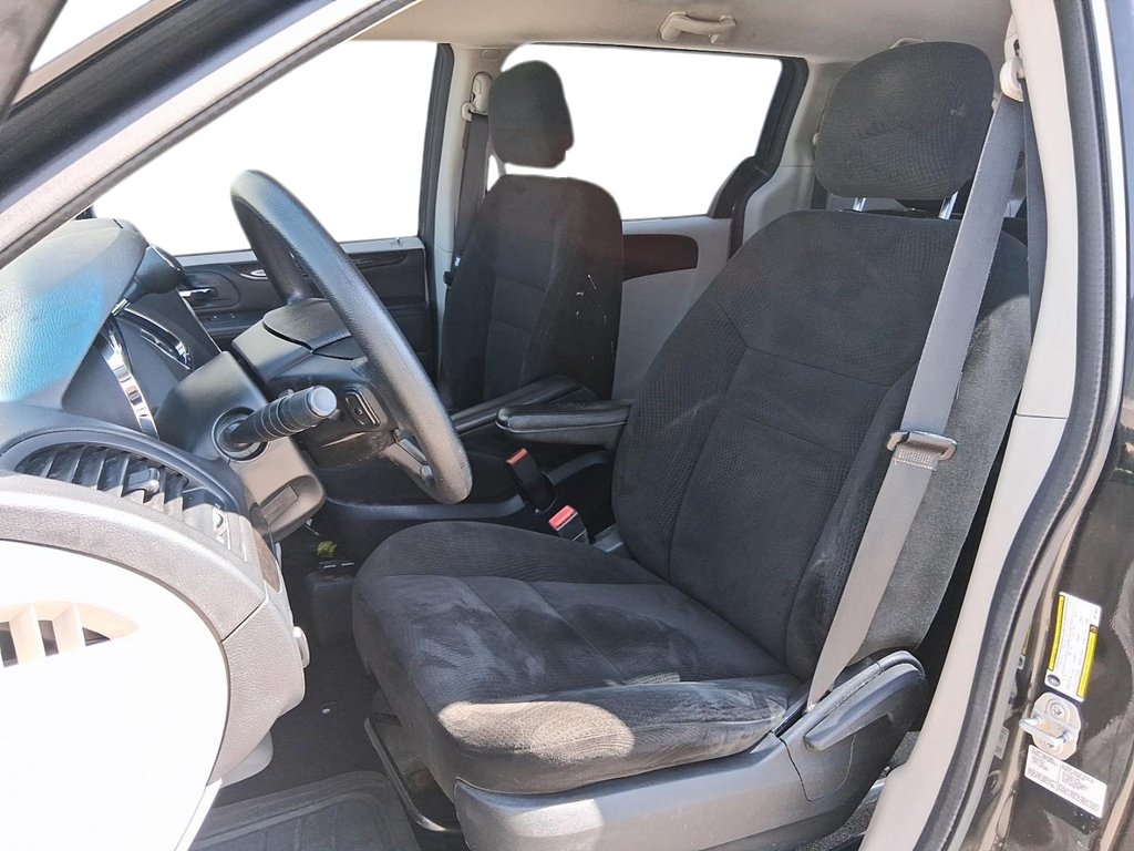 2016 Dodge Grand Caravan Crew in Stratford, Ontario - 8 - w1024h768px