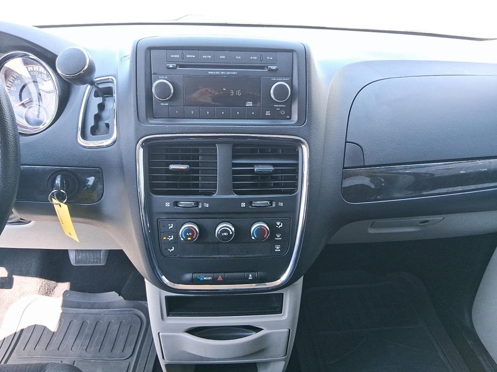 2016 Dodge Grand Caravan Crew in Stratford, Ontario - 16 - w1024h768px