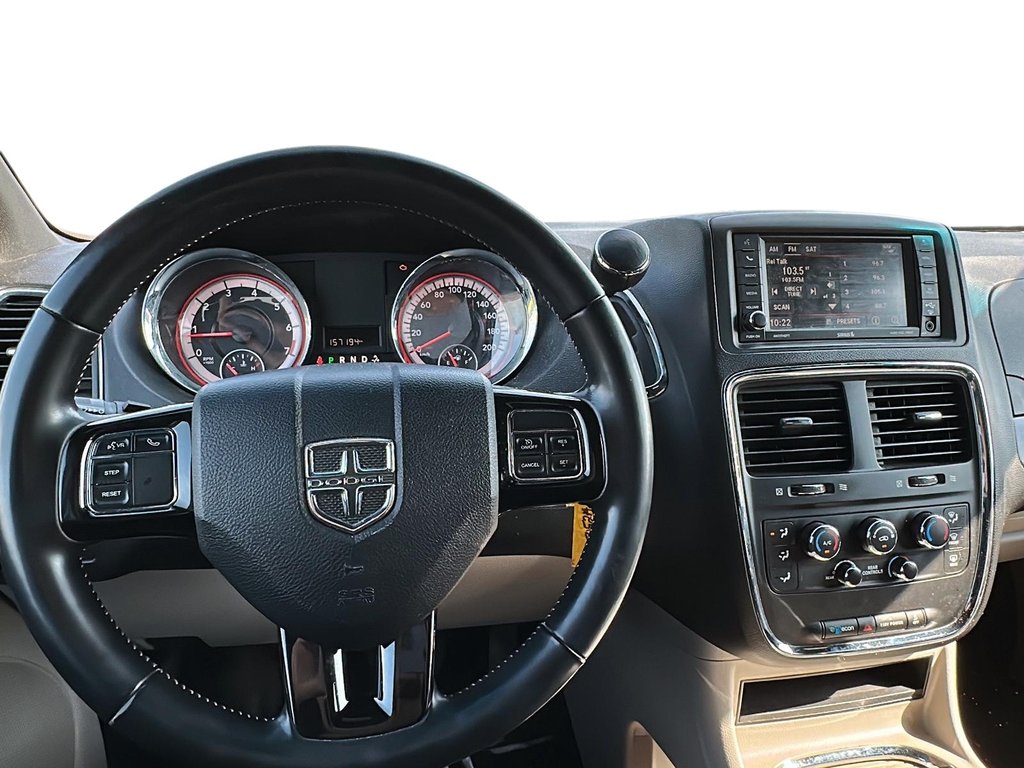 2017 Dodge Grand Caravan CVP / SXT in Stratford, Ontario - 13 - w1024h768px
