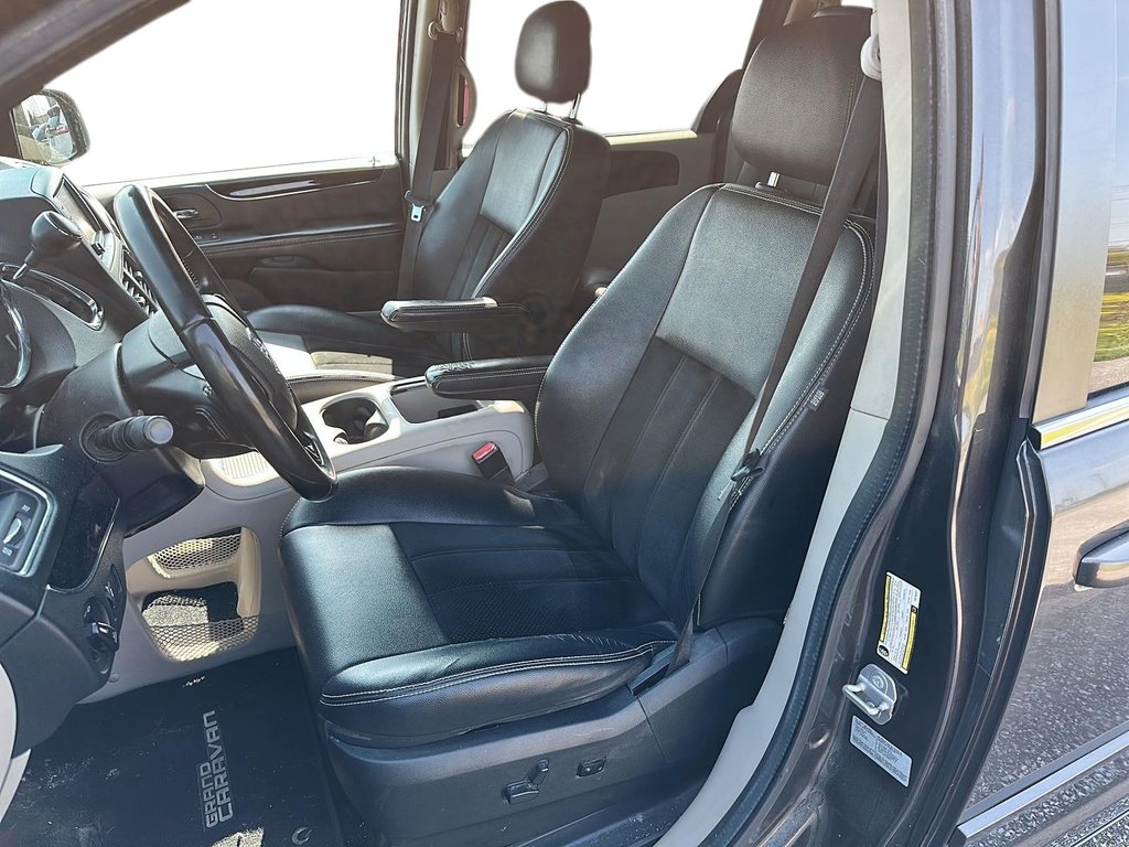 2017 Dodge Grand Caravan CVP / SXT in Stratford, Ontario - 8 - w1024h768px