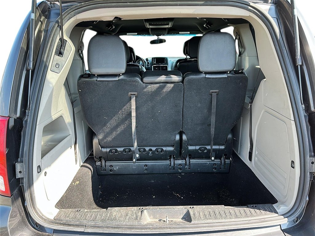 2017 Dodge Grand Caravan CVP / SXT in Stratford, Ontario - 6 - w1024h768px