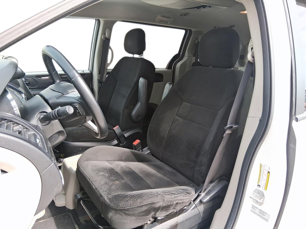 2017 Dodge Grand Caravan CVP / SXT in Stratford, Ontario - 8 - w1024h768px