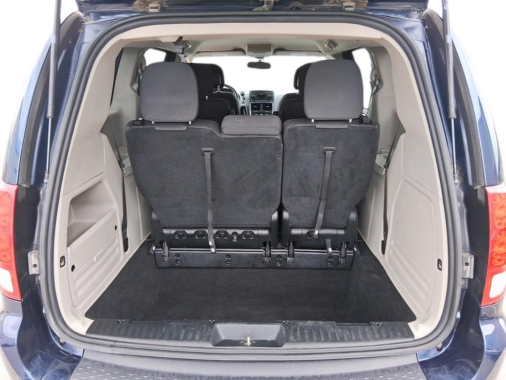 2017 Dodge Grand Caravan CVP / SXT in Stratford, Ontario - 6 - w1024h768px