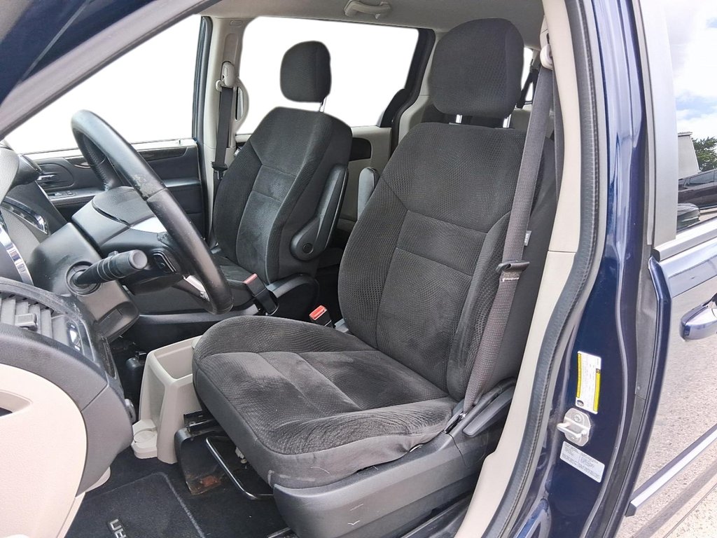 2017 Dodge Grand Caravan CVP / SXT in Stratford, Ontario - 8 - w1024h768px
