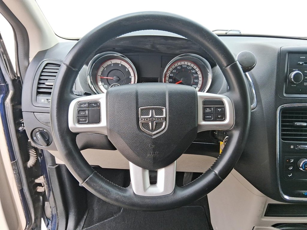 2017 Dodge Grand Caravan CVP / SXT in Stratford, Ontario - 13 - w1024h768px