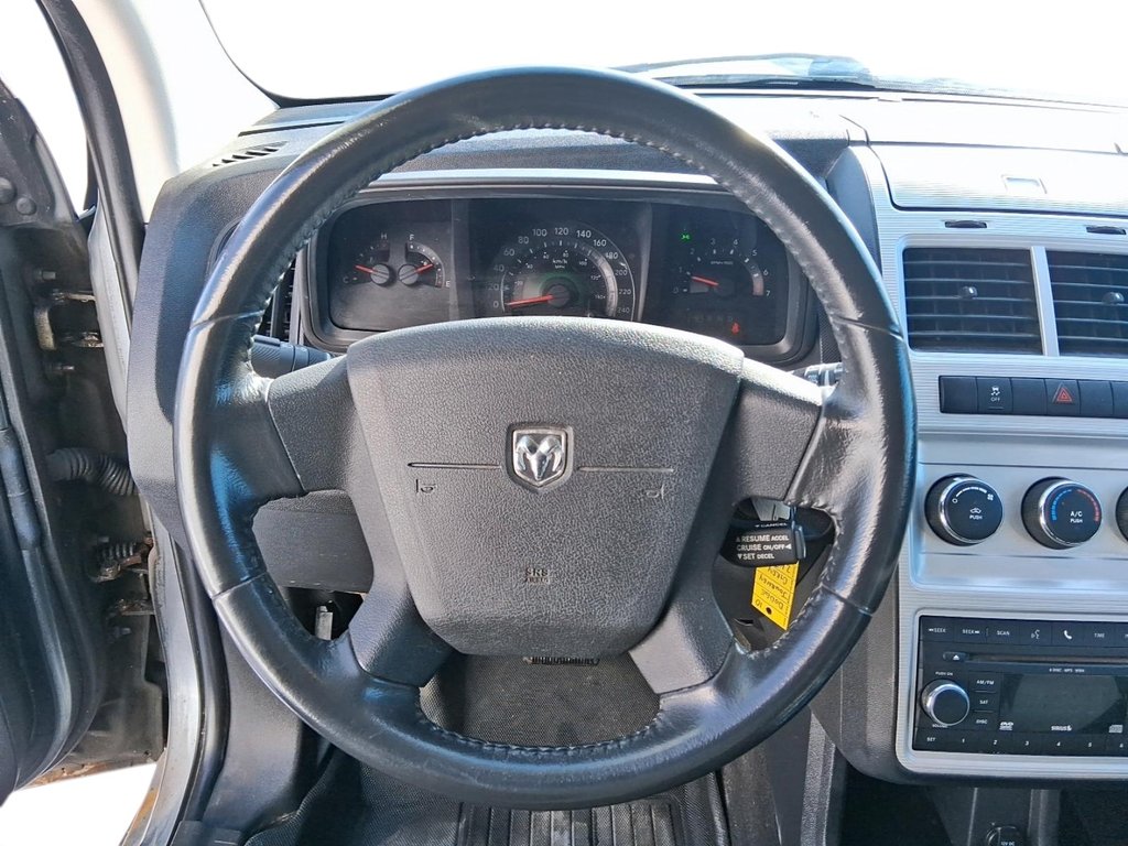 2010 Dodge Journey SXT 4D Utility FWD in Stratford, Ontario - 11 - w1024h768px