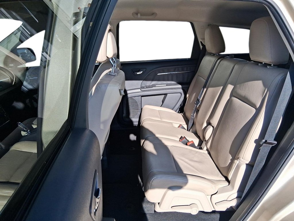 2010 Dodge Journey R/T AWD in Stratford, Ontario - 9 - w1024h768px