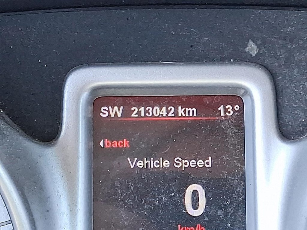 2012 Dodge Journey SXT 4D Utility FWD in Stratford, Ontario - 12 - w1024h768px
