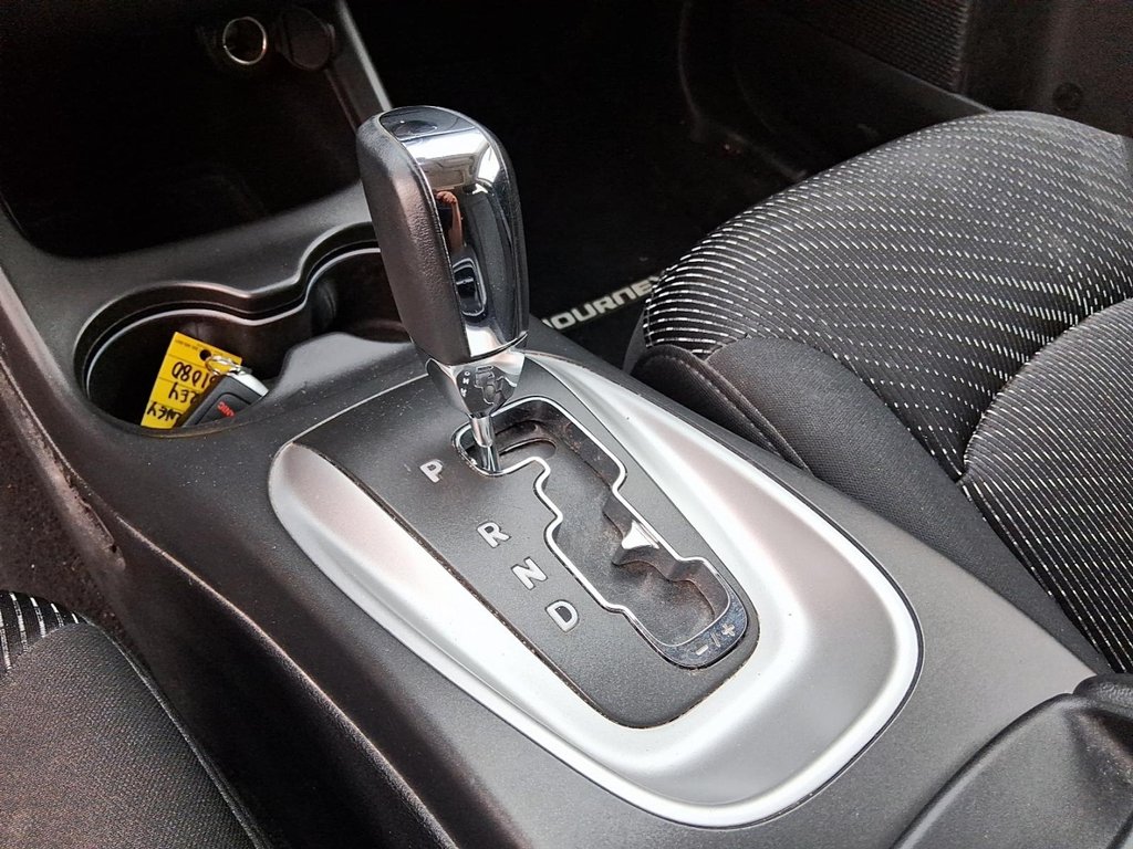 2015 Dodge Journey SXT / Limited in Stratford, Ontario - 18 - w1024h768px