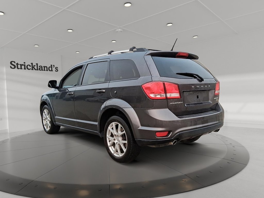 2015 Dodge Journey SXT / Limited in Stratford, Ontario - 4 - w1024h768px