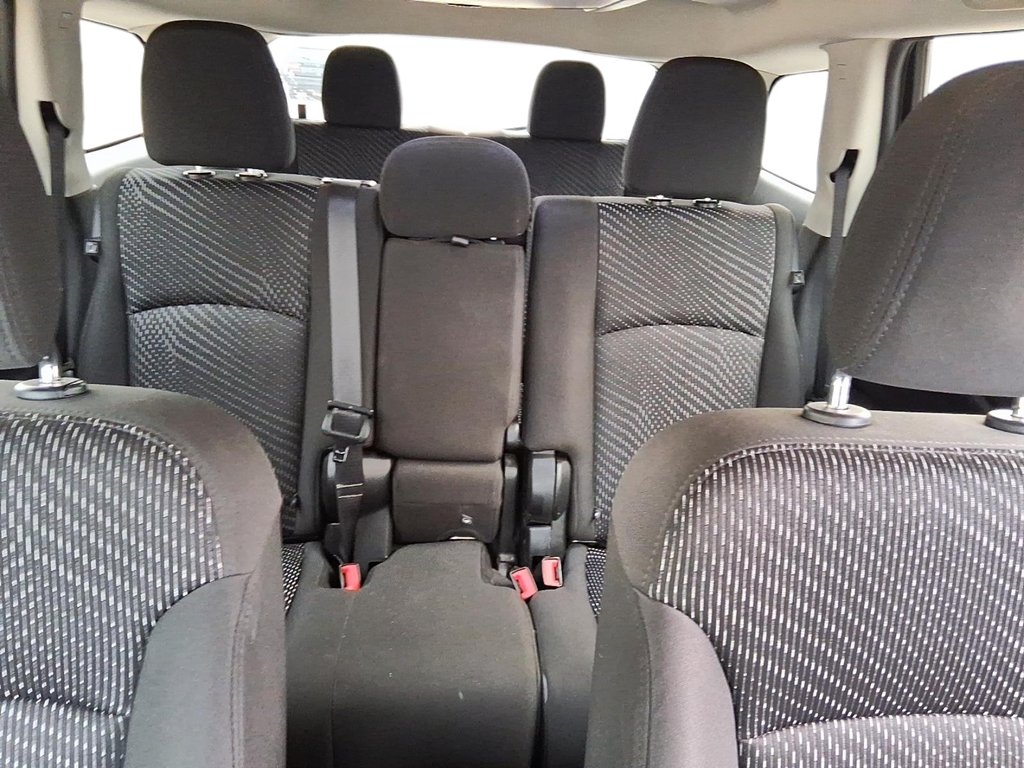 2015 Dodge Journey SXT / Limited in Stratford, Ontario - 10 - w1024h768px