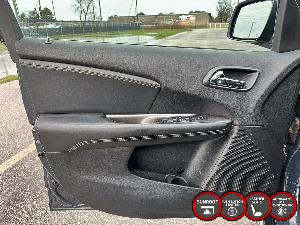 2017 Dodge Journey Crossroad in Stratford, Ontario - 10 - w1024h768px