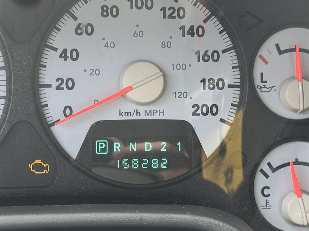 2008 Dodge Ram 1500 SXT Quad Cab 4WD in Stratford, Ontario - 12 - w1024h768px