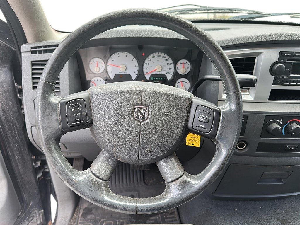 2008 Dodge Ram 1500 SXT Quad Cab 4WD in Stratford, Ontario - 11 - w1024h768px