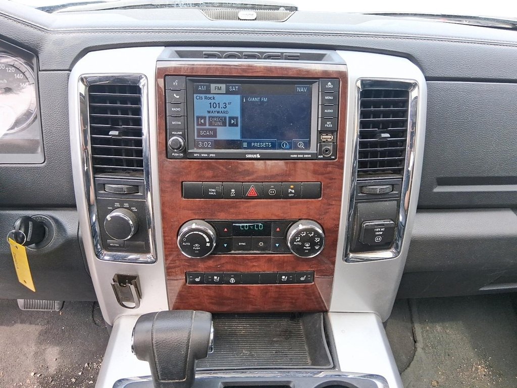 2011 Dodge Ram 1500 Laramie Crew Cab 4WD in Stratford, Ontario - 15 - w1024h768px
