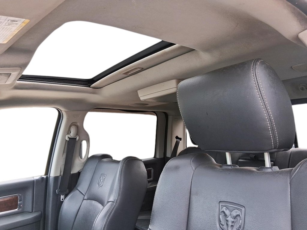 2011 Dodge Ram 1500 Laramie Crew Cab 4WD in Stratford, Ontario - 20 - w1024h768px