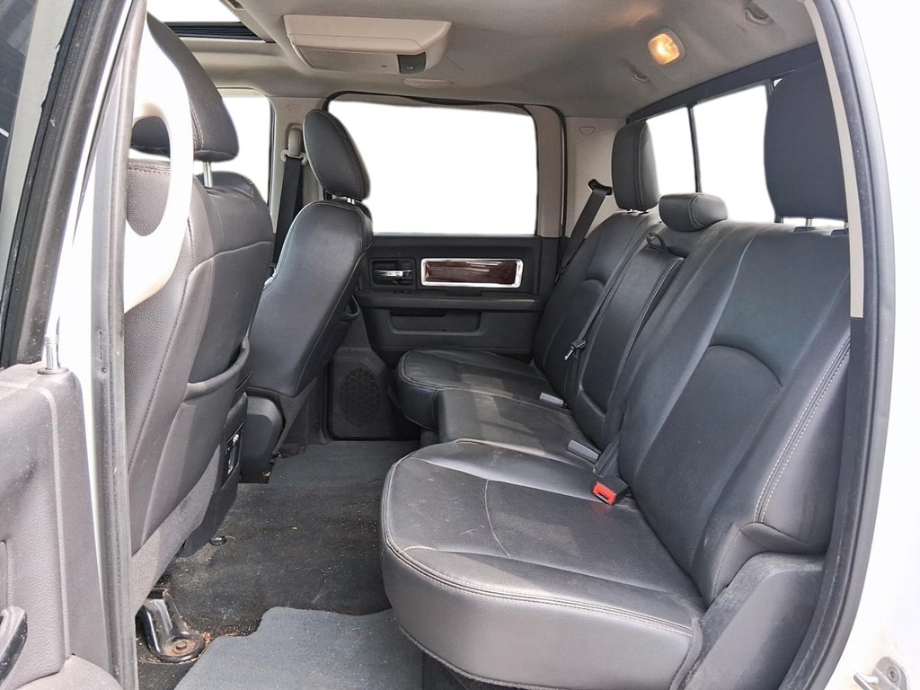 2011 Dodge Ram 1500 Laramie Crew Cab 4WD in Stratford, Ontario - 9 - w1024h768px