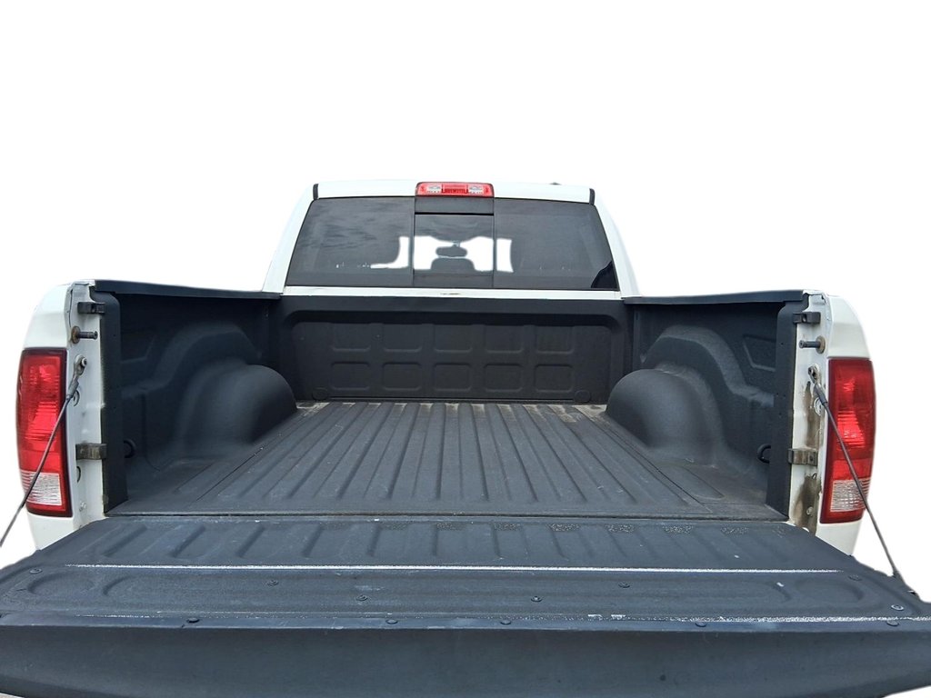 2011 Dodge Ram 1500 Laramie Crew Cab 4WD in Stratford, Ontario - 19 - w1024h768px