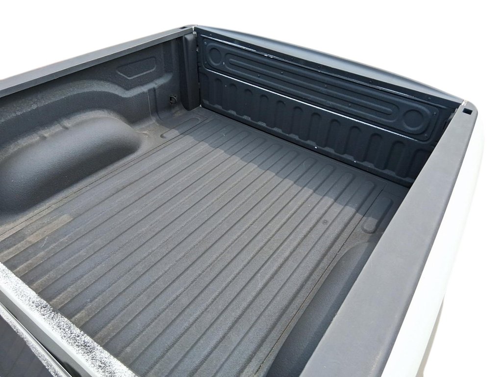 2011 Dodge Ram 1500 Laramie Crew Cab 4WD in Stratford, Ontario - 18 - w1024h768px