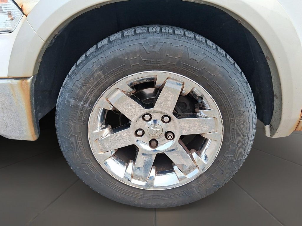 2011 Dodge Ram 1500 Laramie Crew Cab 4WD in Stratford, Ontario - 7 - w1024h768px