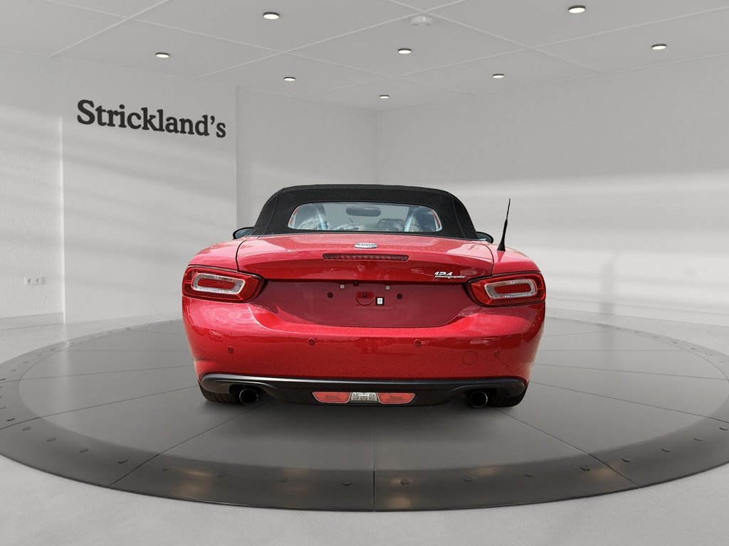 2017  124 SPIDER Lusso in Stratford, Ontario - 6 - w1024h768px