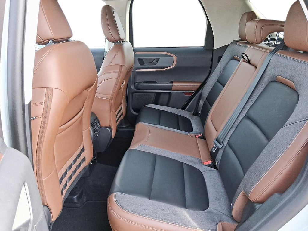 2024 Ford Bronco Sport Outer Banks 4x4 in Stratford, Ontario - 9 - w1024h768px