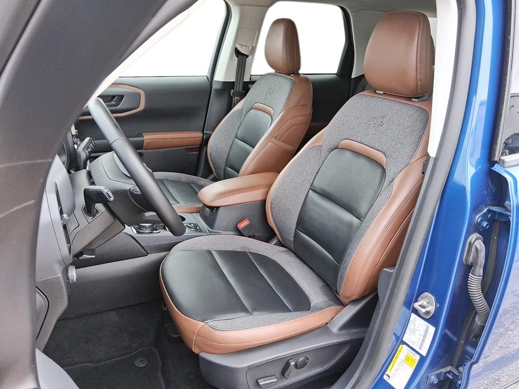 2024 Ford Bronco Sport Outer Banks 4x4 in Stratford, Ontario - 8 - w1024h768px