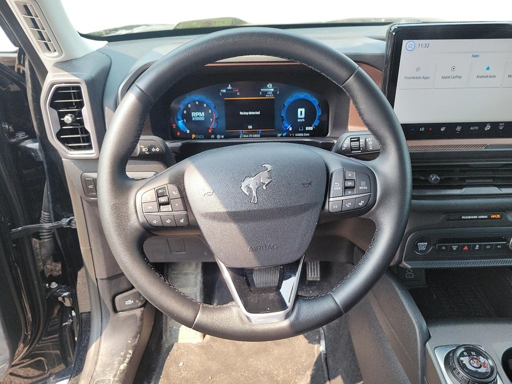 2025 Ford Bronco Sport Outer Banks 4x4 in Stratford, Ontario - 11 - w1024h768px