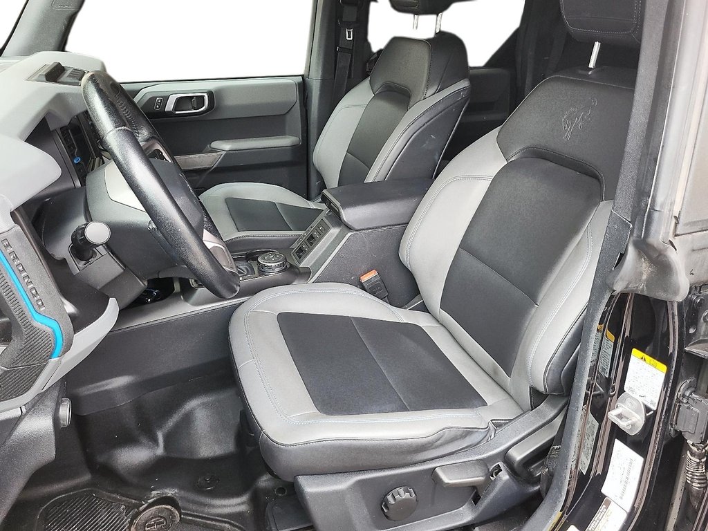 2021 Ford Bronco 4-Door Black Diamond in Stratford, Ontario - 8 - w1024h768px