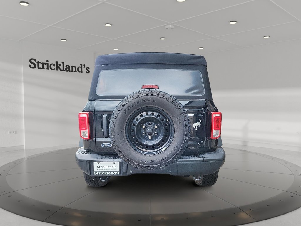 2021 Ford Bronco 4-Door Black Diamond in Stratford, Ontario - 3 - w1024h768px