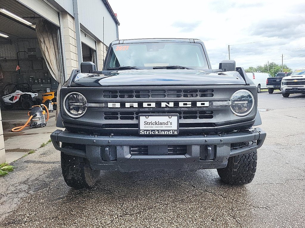2021 Ford Bronco 4-Door Black Diamond in Stratford, Ontario - 2 - w1024h768px