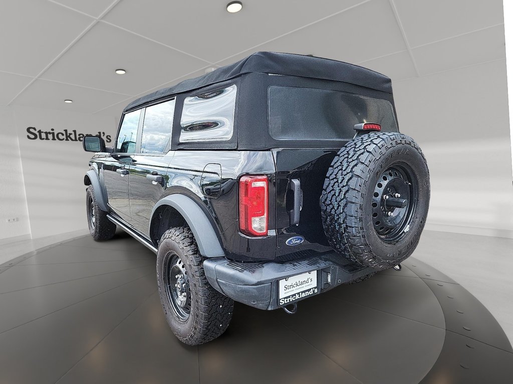2021 Ford Bronco 4-Door Black Diamond in Stratford, Ontario - 4 - w1024h768px
