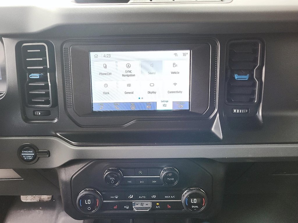 2021 Ford Bronco 4-Door Black Diamond in Stratford, Ontario - 16 - w1024h768px