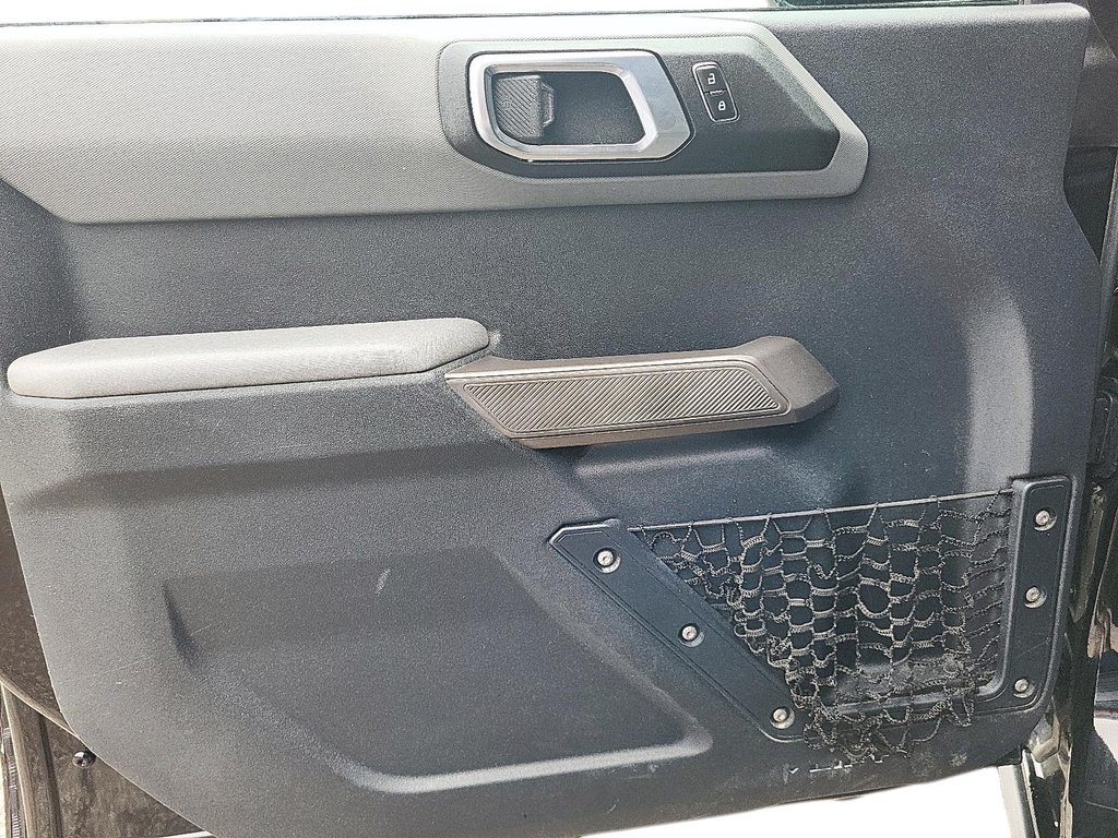 2021 Ford Bronco 4-Door Black Diamond in Stratford, Ontario - 10 - w1024h768px