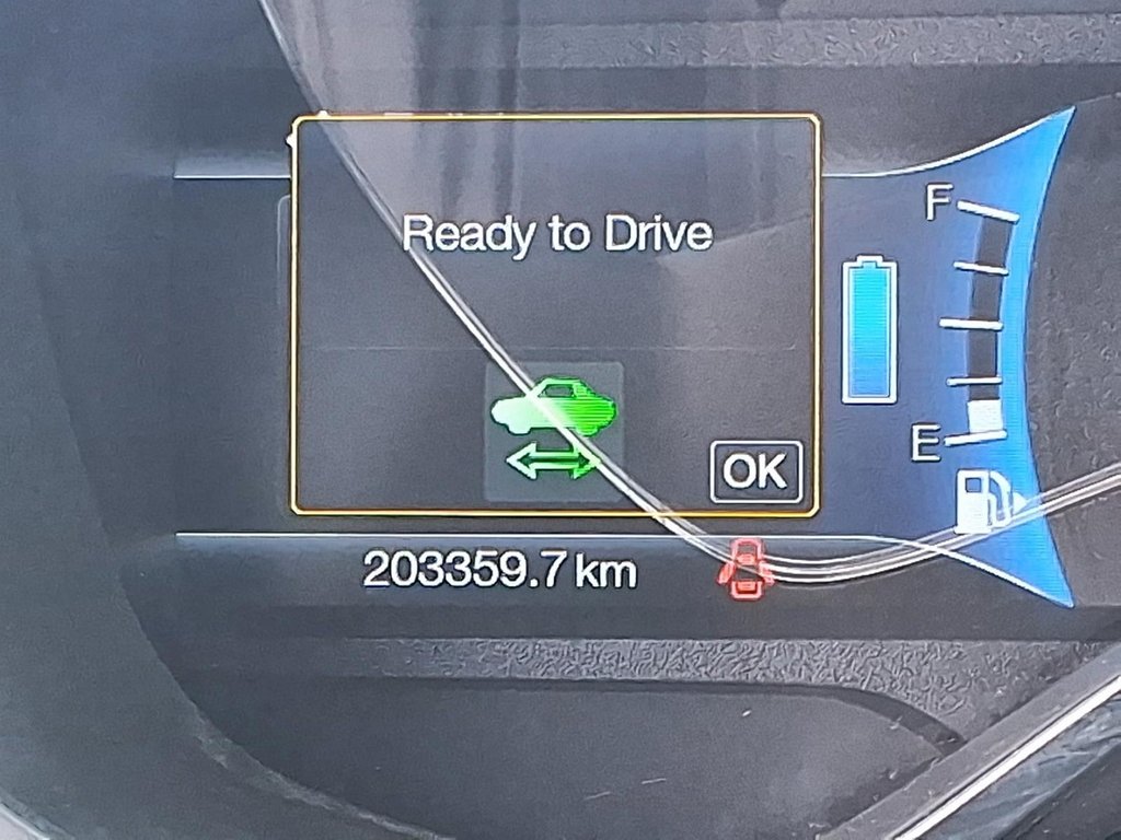 2013 Ford CMax SE Hybrid in Stratford, Ontario - 13 - w1024h768px