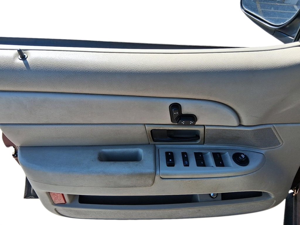 2011 Ford Crown Victoria Sedan in Stratford, Ontario - 10 - w1024h768px