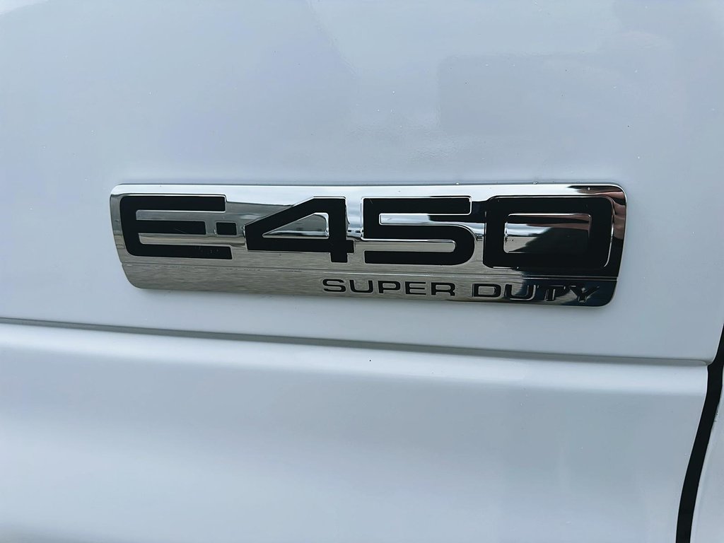 2022 Ford E-Series Cutaway E-450 DRW Super Duty CA 176WB in Stratford, Ontario - 6 - w1024h768px